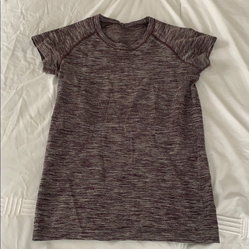 Lululemon short sleeve size 4